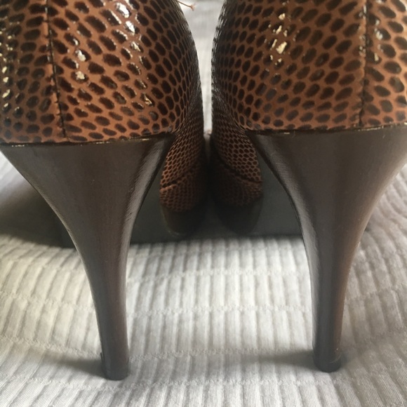 Snakeskin brown heels - Picture 4 of 5